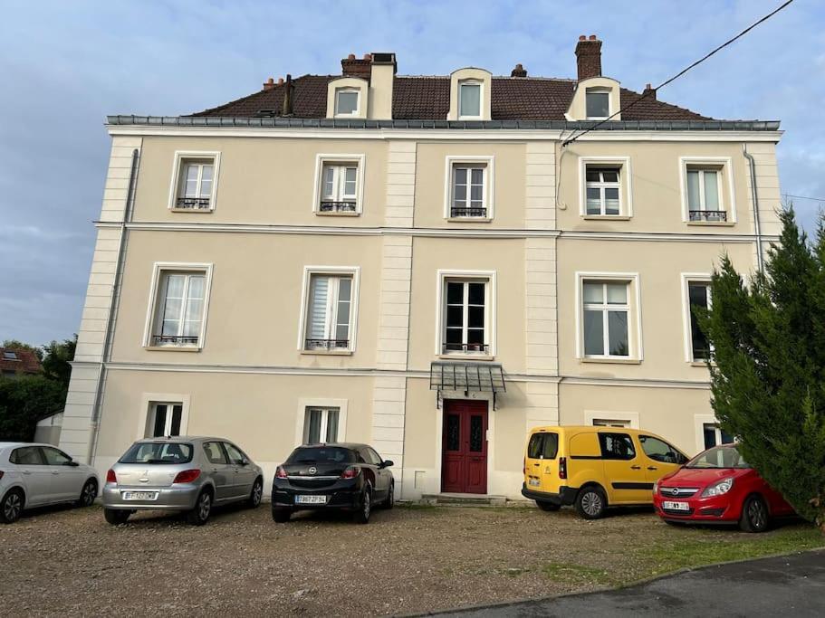 Le Petit Nid D'Yves Lejlighed Lagny Eksteriør billede